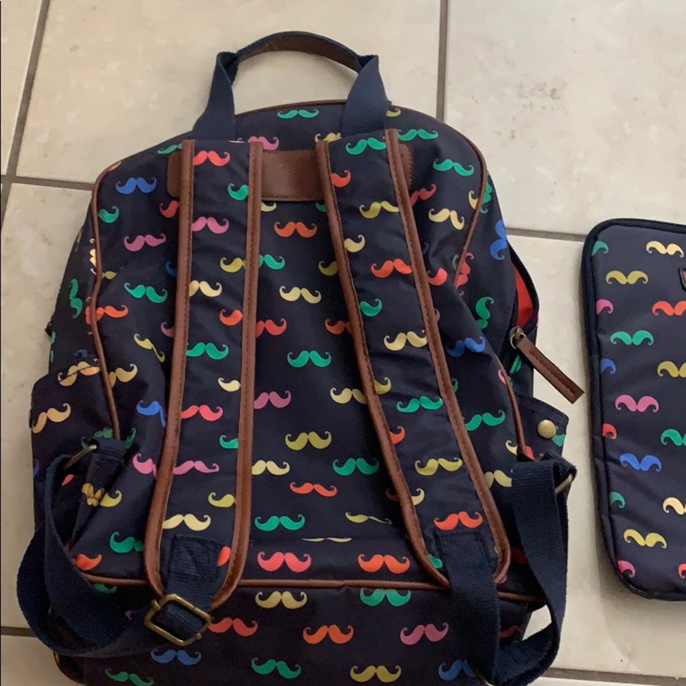 Backpack - Picture 4 of 4